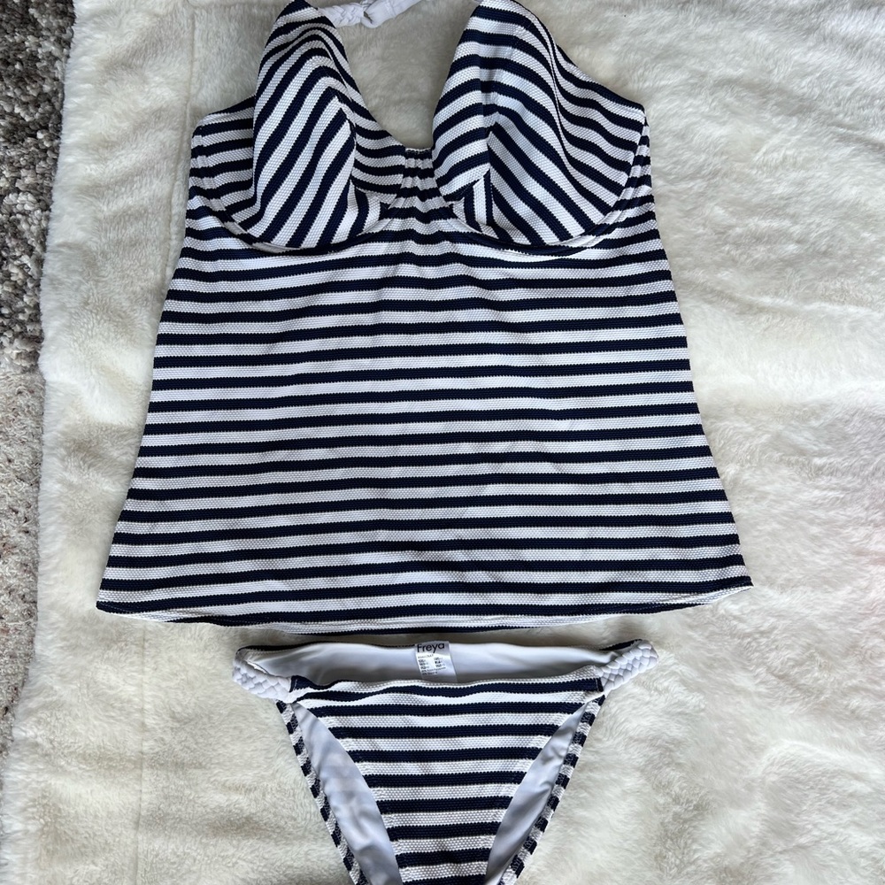 Freya Nautical underwire Tankini Top 36 H top XS bottom.